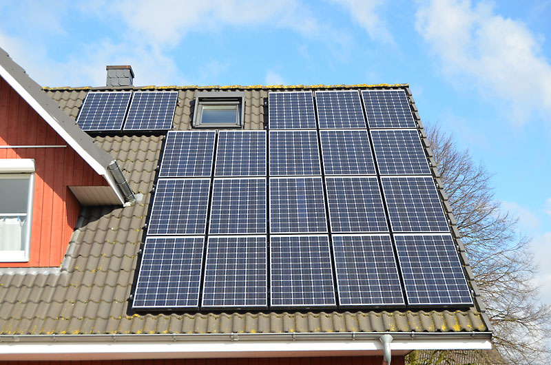 Photovoltaik-Anlagen, Woick Bedachungen, Ihr Dachdecker-Meister, für Lehrte, Steinwedel, Sehnde, Burgdorf, Peine, Isernhagen und Hannove